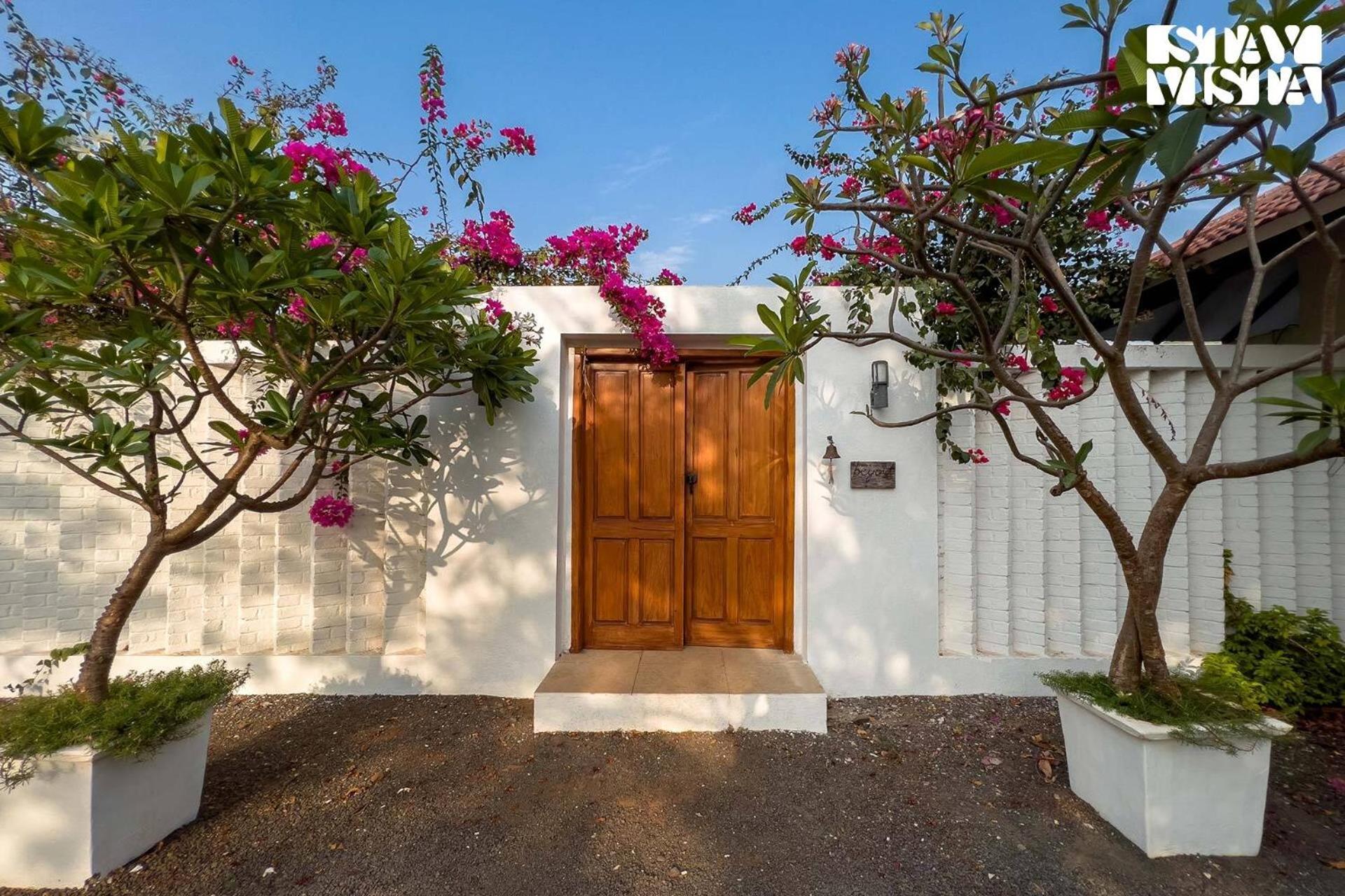 Wander Beyond By Stayvista - Featuring A Bali-Themed Abode And A Refreshing Swimming Pool Alībāg Exteriör bild