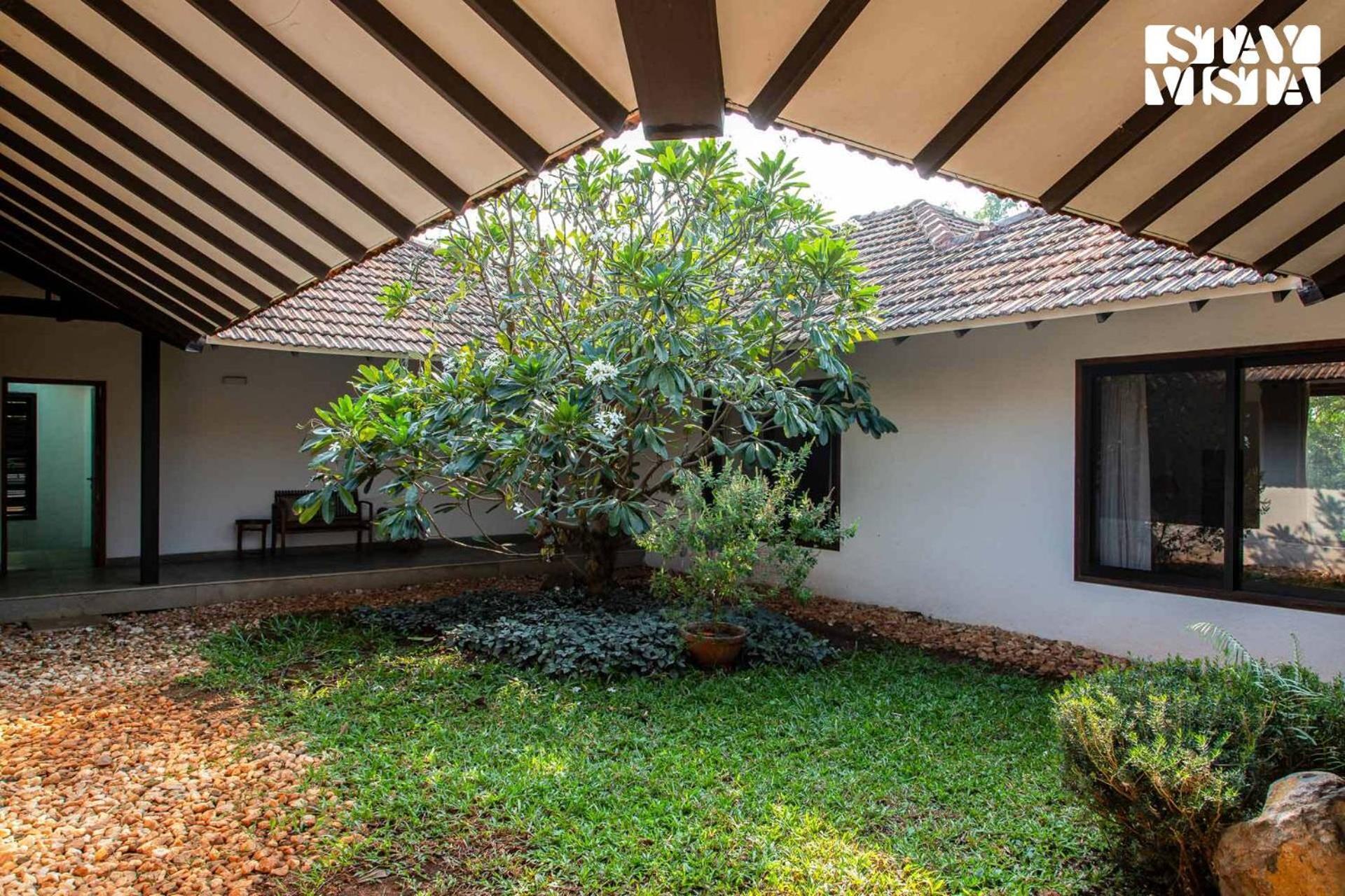 Wander Beyond By Stayvista - Featuring A Bali-Themed Abode And A Refreshing Swimming Pool Alībāg Exteriör bild