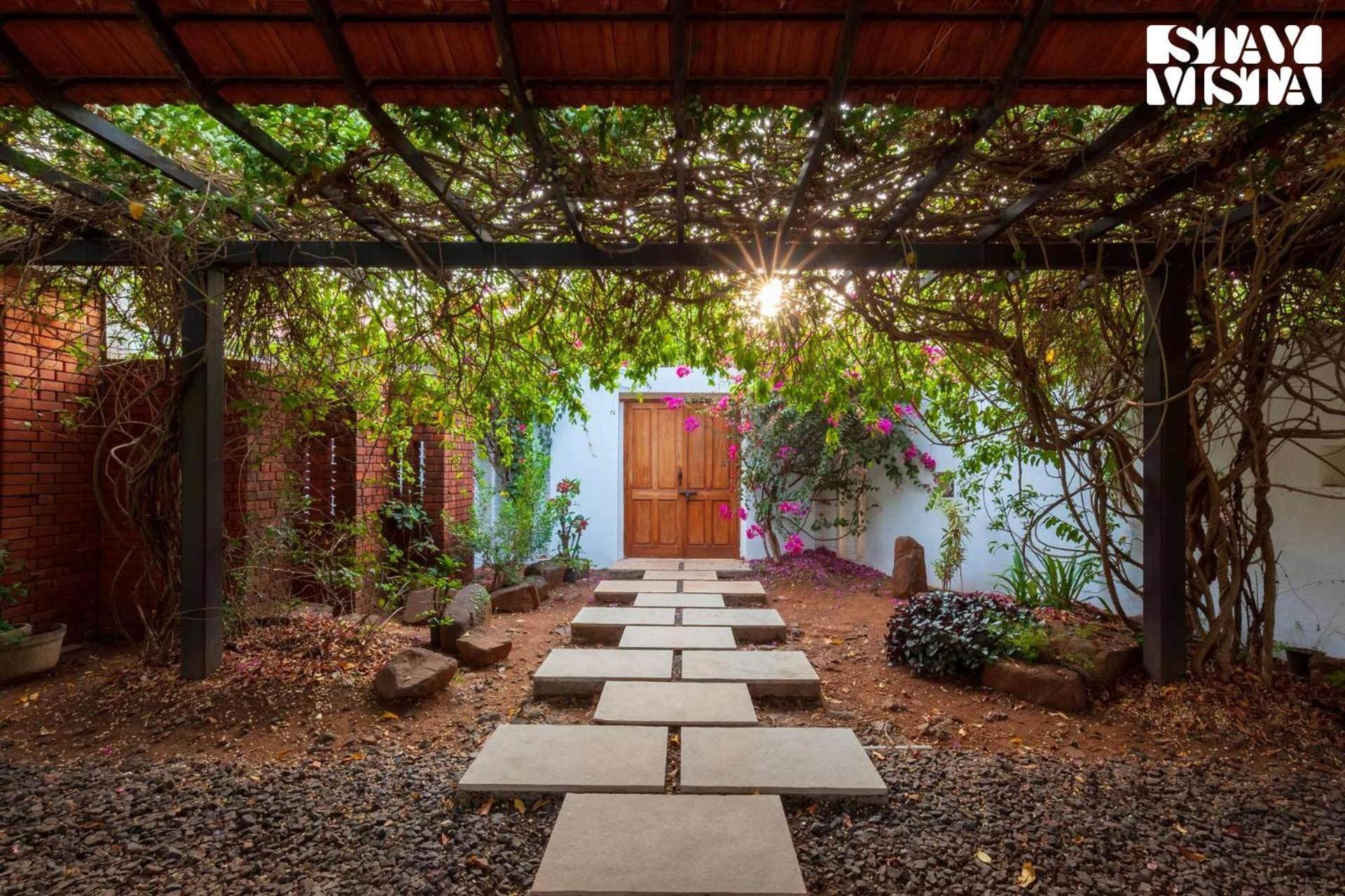 Wander Beyond By Stayvista - Featuring A Bali-Themed Abode And A Refreshing Swimming Pool Alībāg Exteriör bild